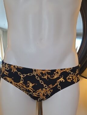 Men's Black & Gold Print Swim Trunks